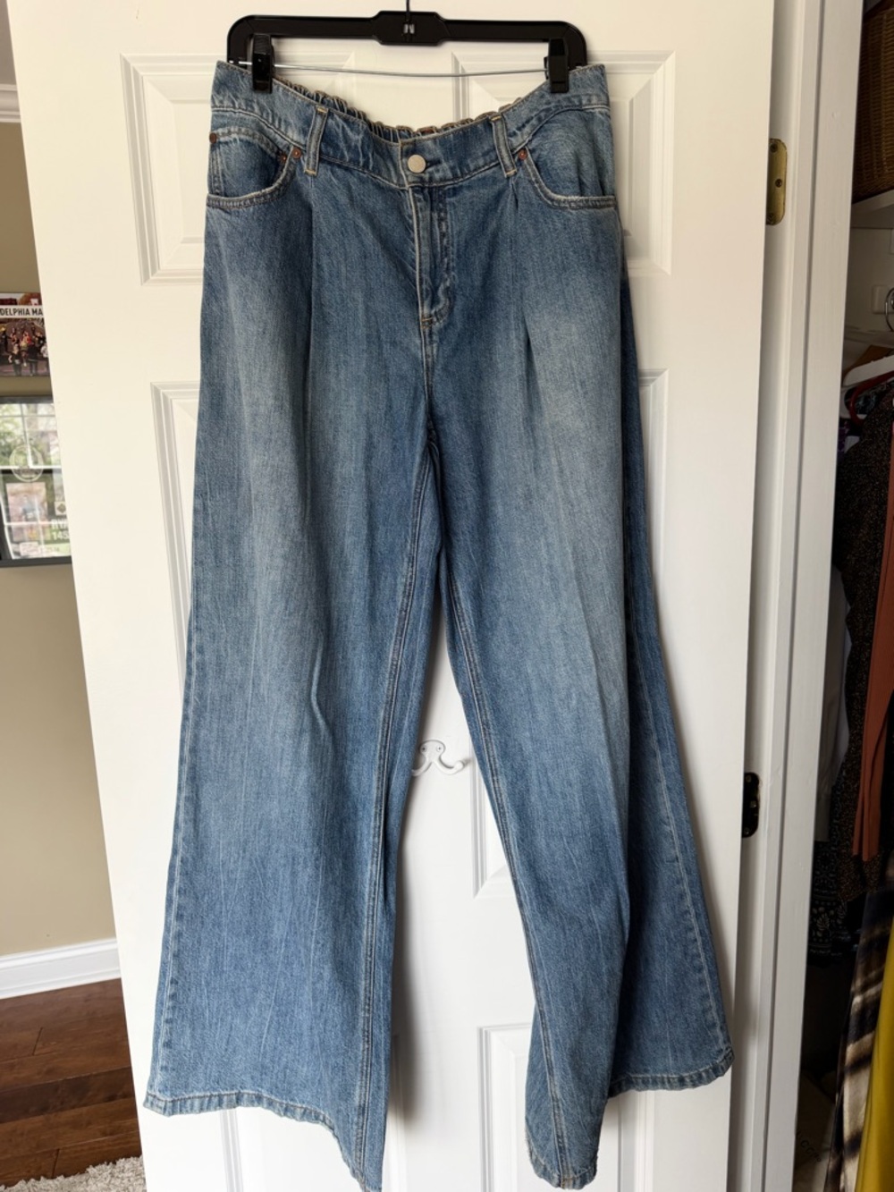 Alice + Olivia Light Blue Wide-Leg Jeans